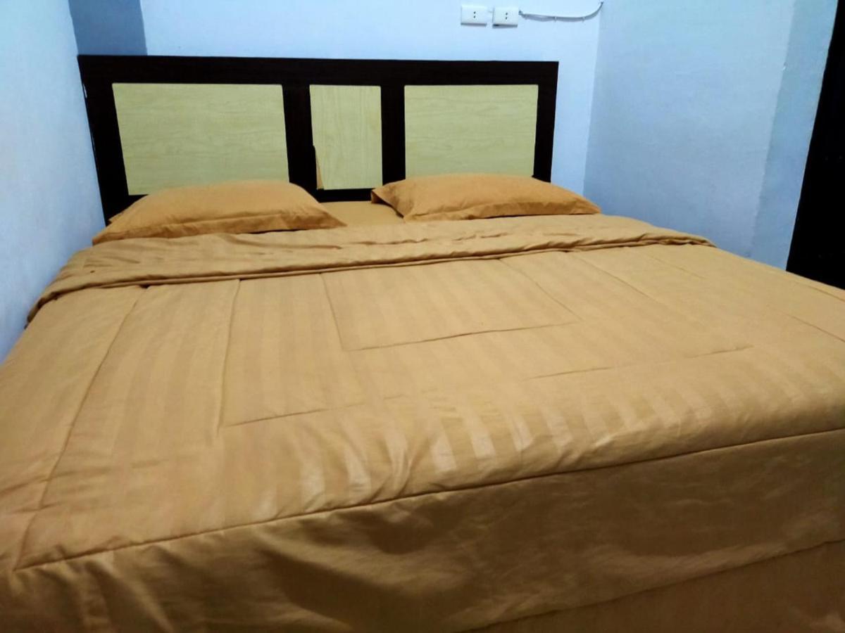 Oyo 3373 Favour Hotel Pagaralam Bagian luar foto