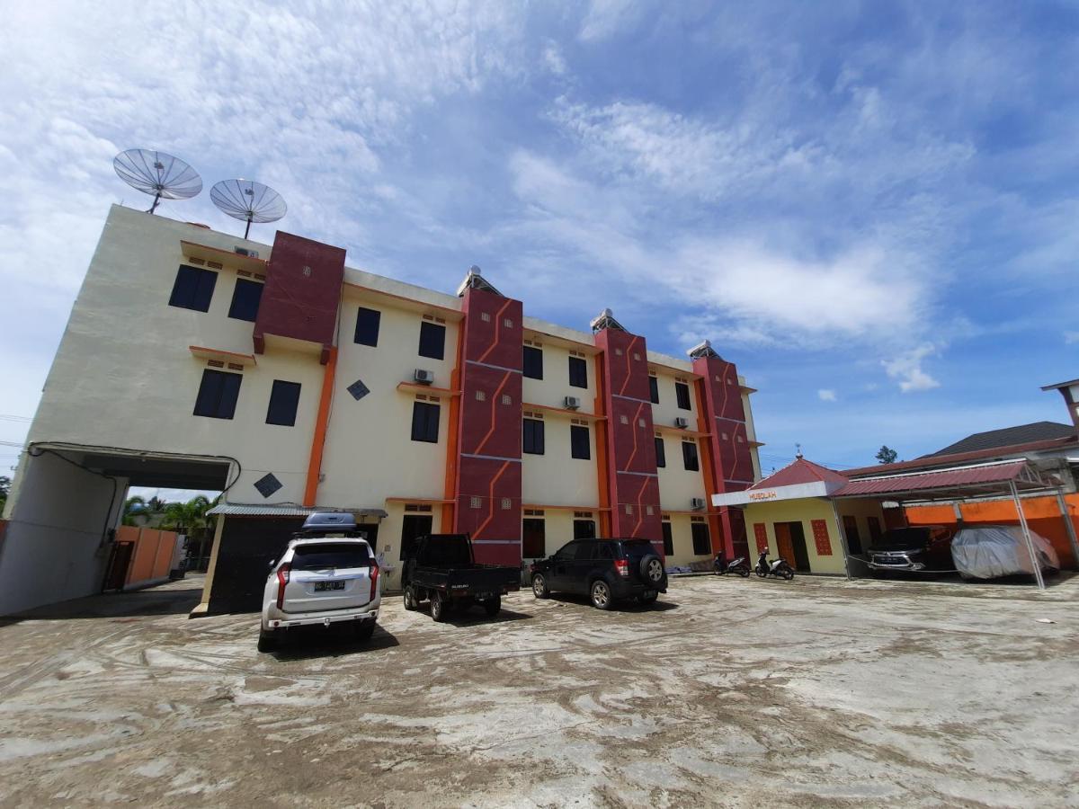 Oyo 3373 Favour Hotel Pagaralam Bagian luar foto